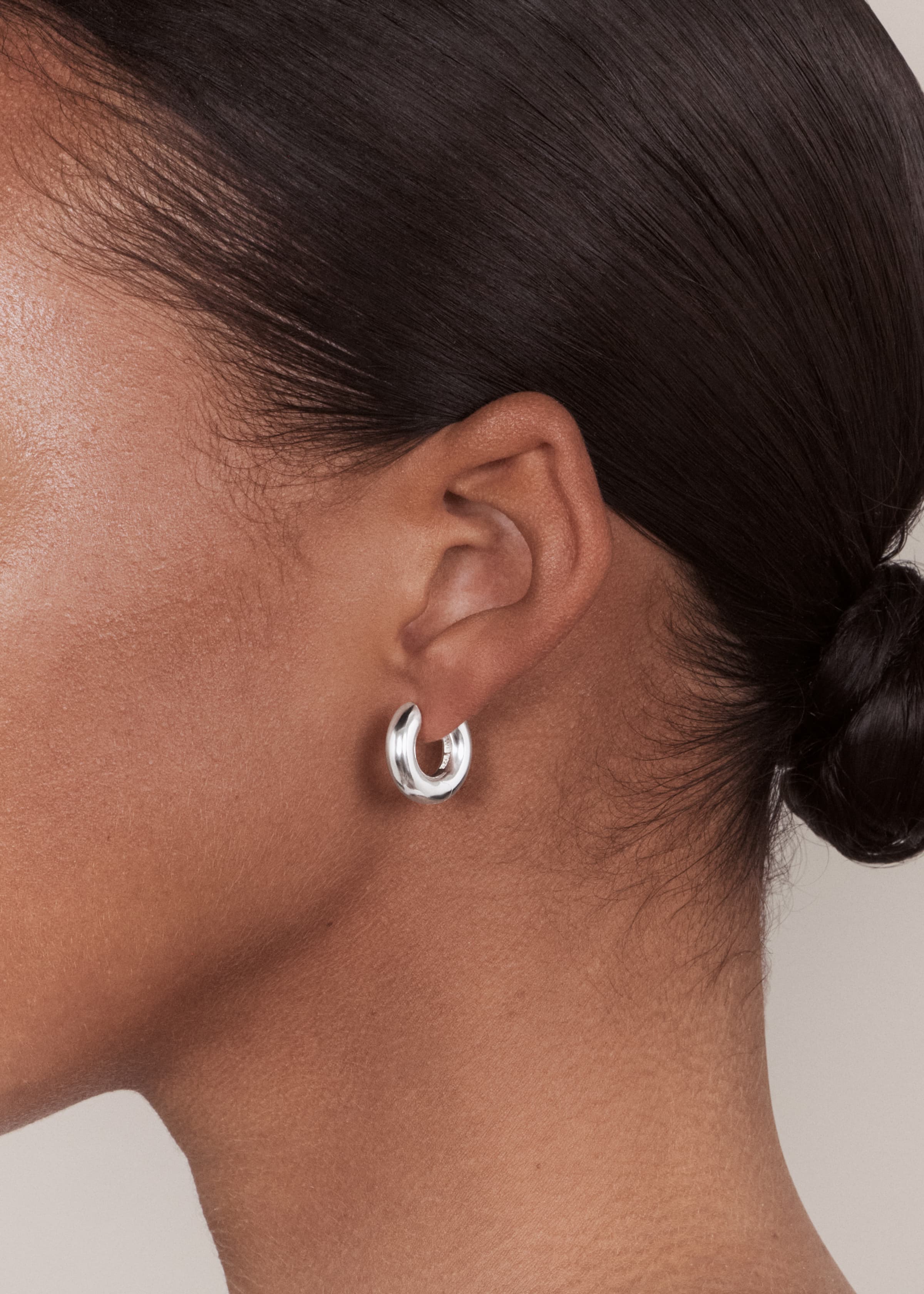 Round earrings medium