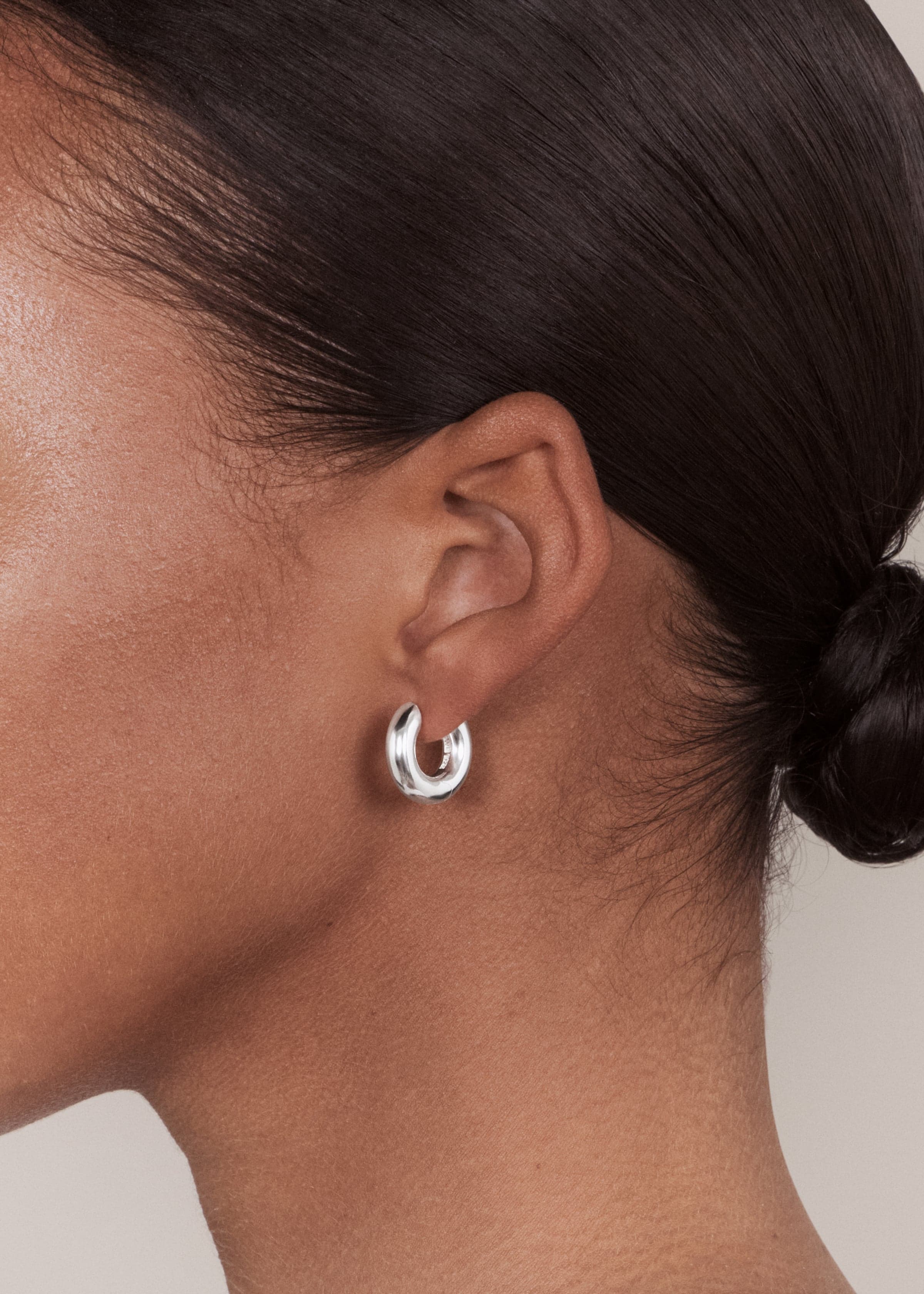 Round earrings medium