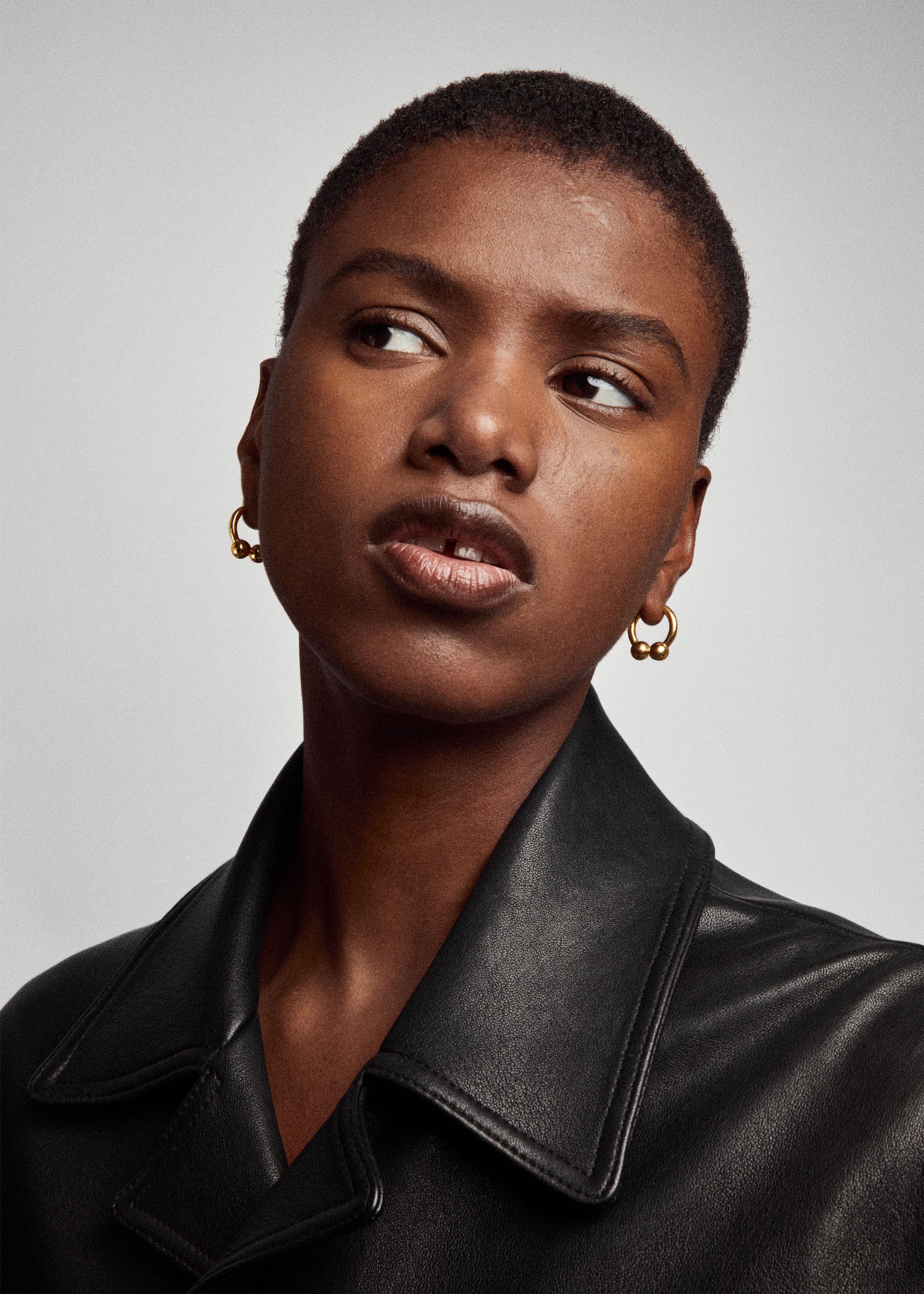 Pearl earrings two