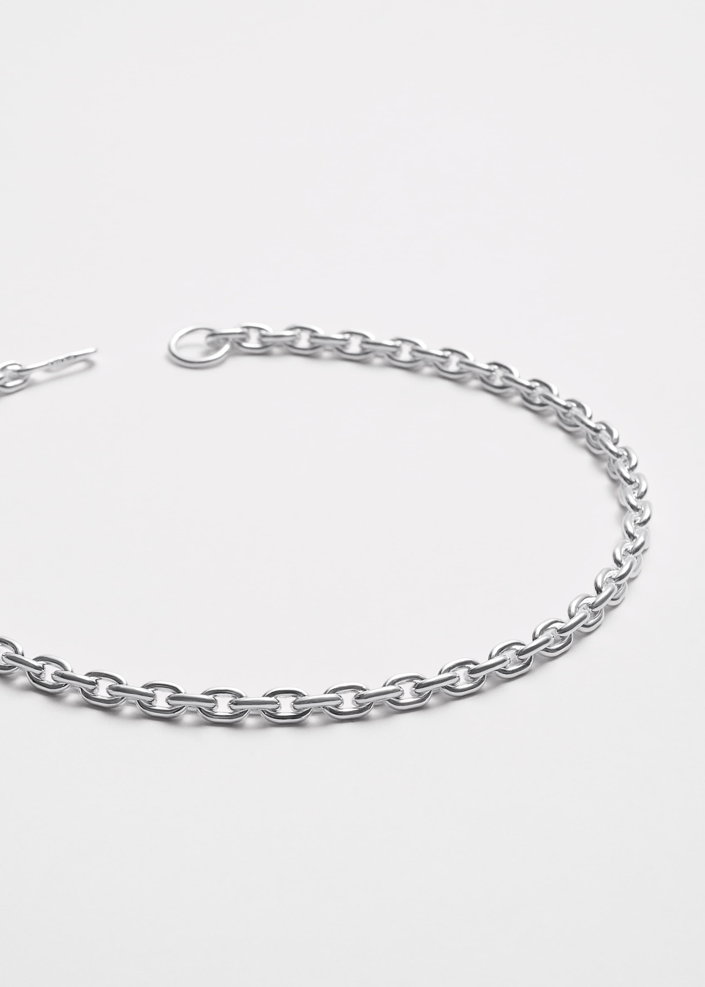 Standard necklace thin