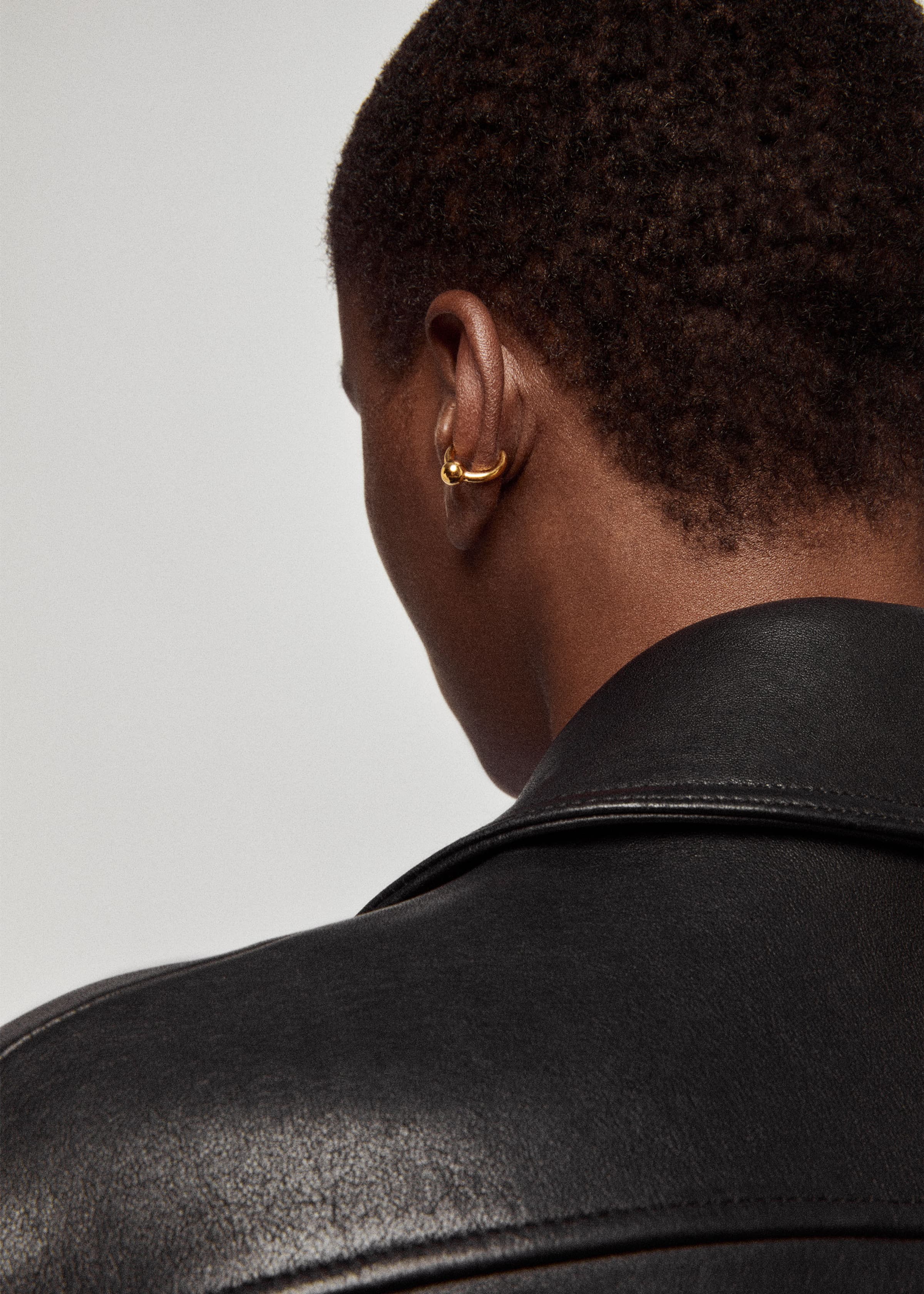 Pearl ear cuff