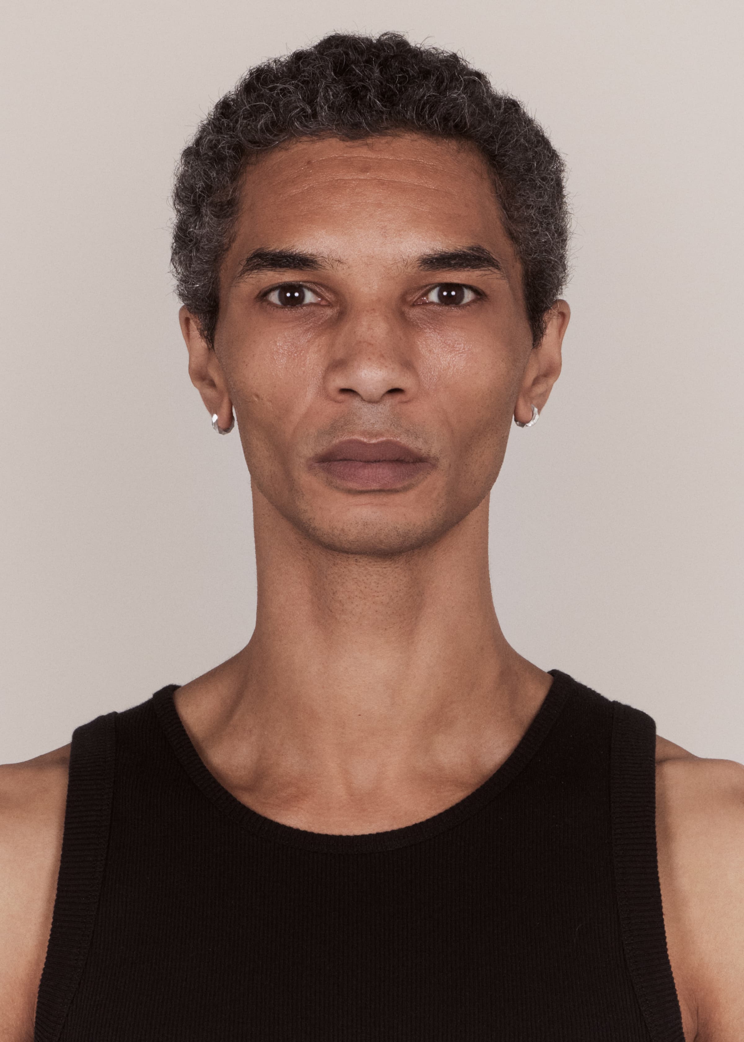 Round earrings extra small