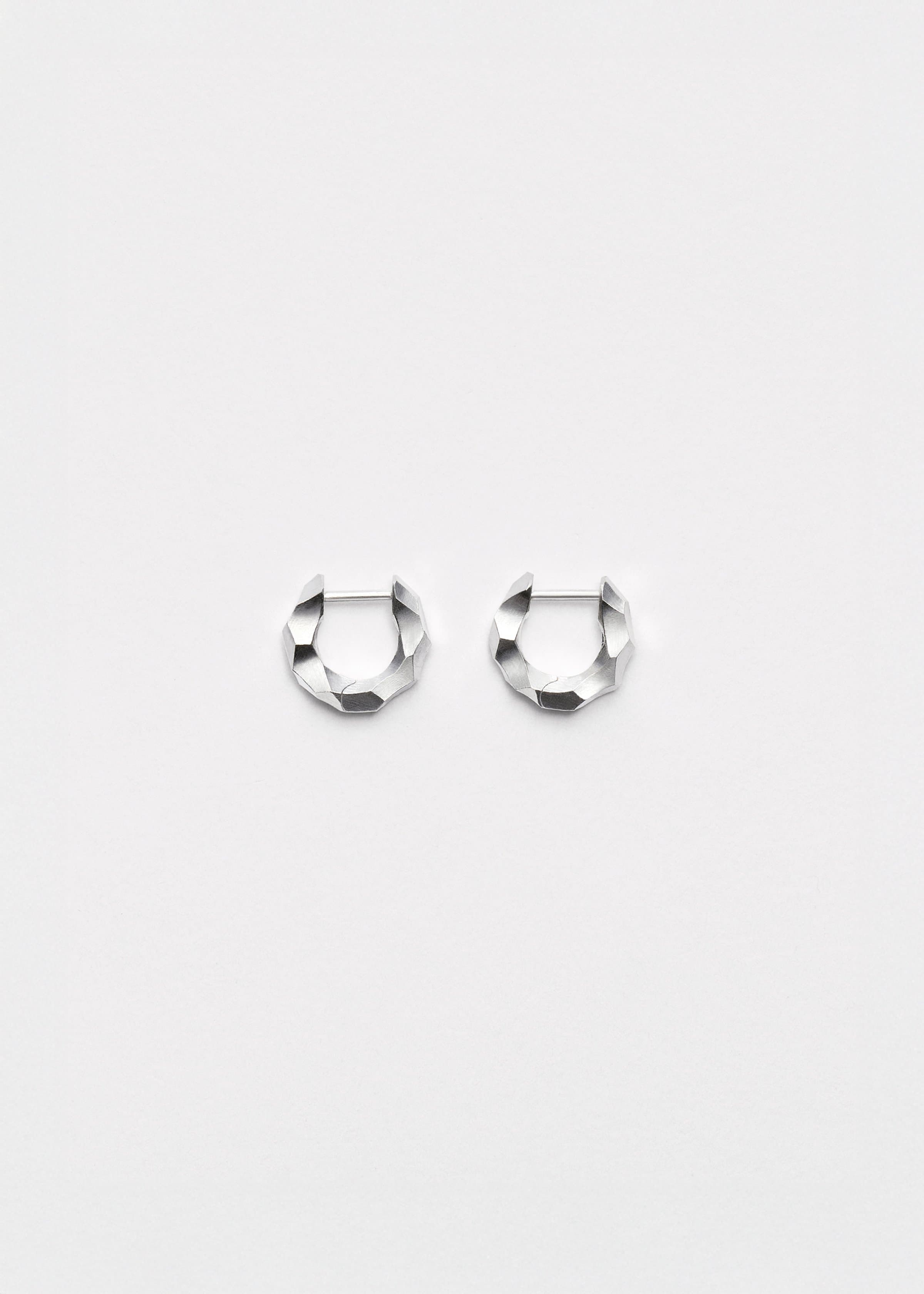 Round earrings extra small