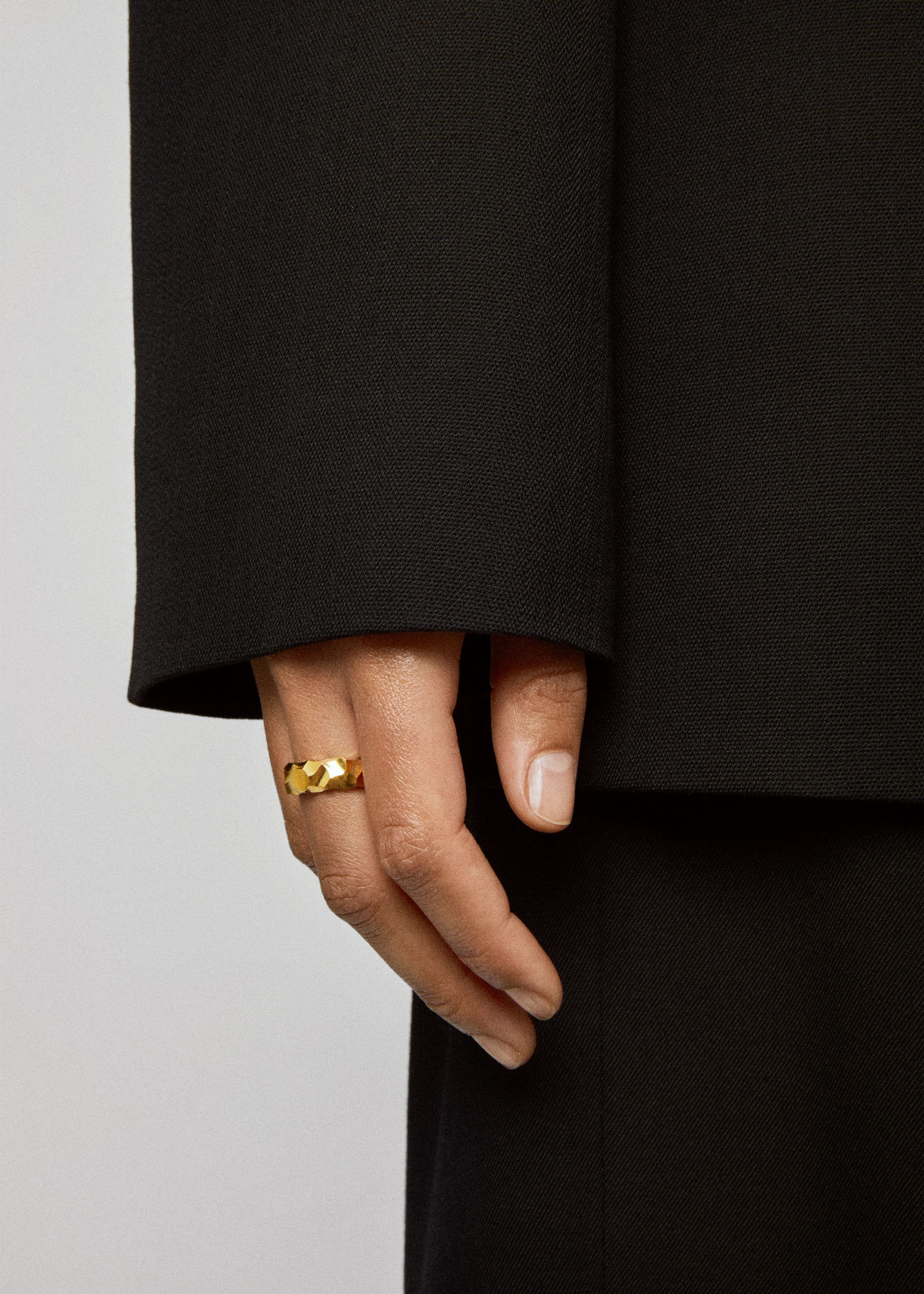 Tire ring